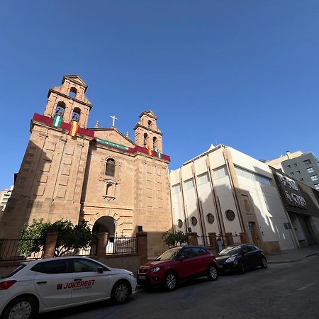 Zpstation Apartamento Malaga Centroアパートメント エクステリア 写真